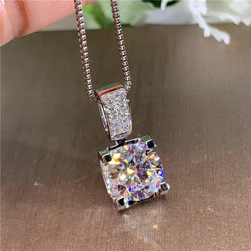 Huitan Luxury Fashion Women's Necklace with Big Round Cubic Zirconia Simple Elegant Female Accessories New Trendy 2021 Jewelry