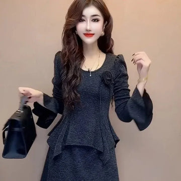 Style Suit for Women in Autumn New Three-dimensional Flower Trumpet Sleeve Slimming Top Short Skirt Two Pieces of Design