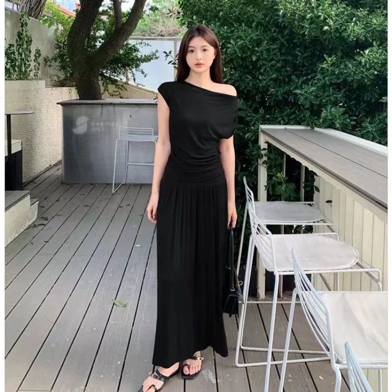 Women's 2025 New Style Sexy Sleeveless Pleated Top Half Length Skirt Fashion Suit