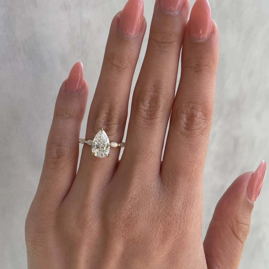Hot Selling Gold Plated Rings For Women Fashion Water Drop Zircon Wedding Ring Jewelry Accessories Wholesale