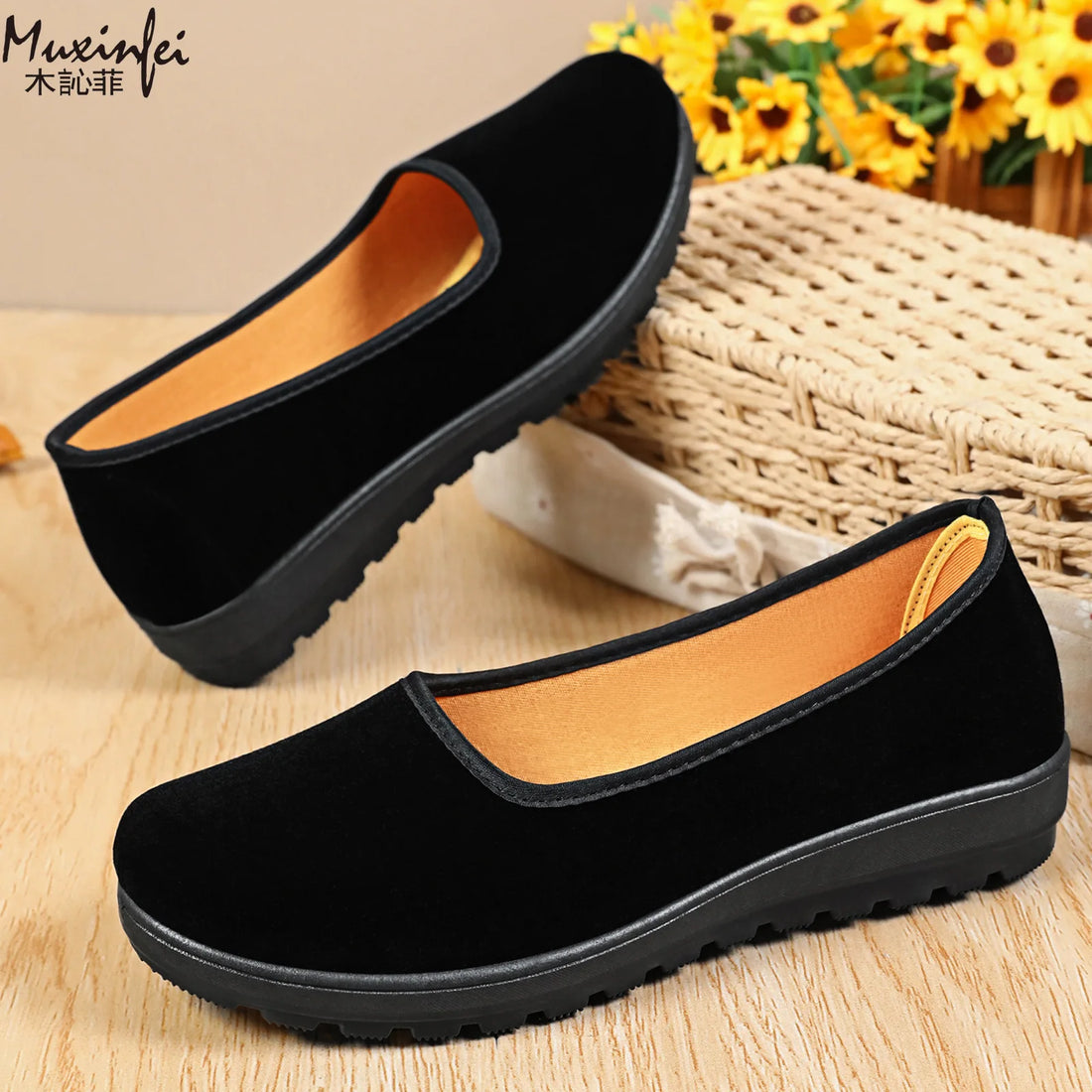 2026 Women's Spring and Summer New Fabric Shoes Casual Soft Soled Non Slip Etiquette Shoes Black Fabric Shoes