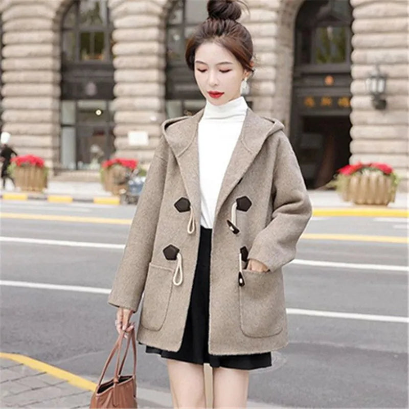 2025 New Autumn Winter Hooded Woolen Coat Women Fashion Long Sleeves Horn Buckle Short Wool Jacket Female Loose Outerwear T1496