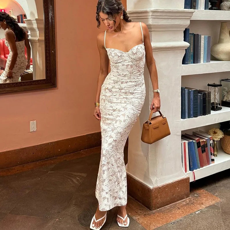 2026 Women's Summer Beach Style Sexy White Lace Patchwork Strap Backless Long Slim Fit Suspender Spicy Girl Street Dress
