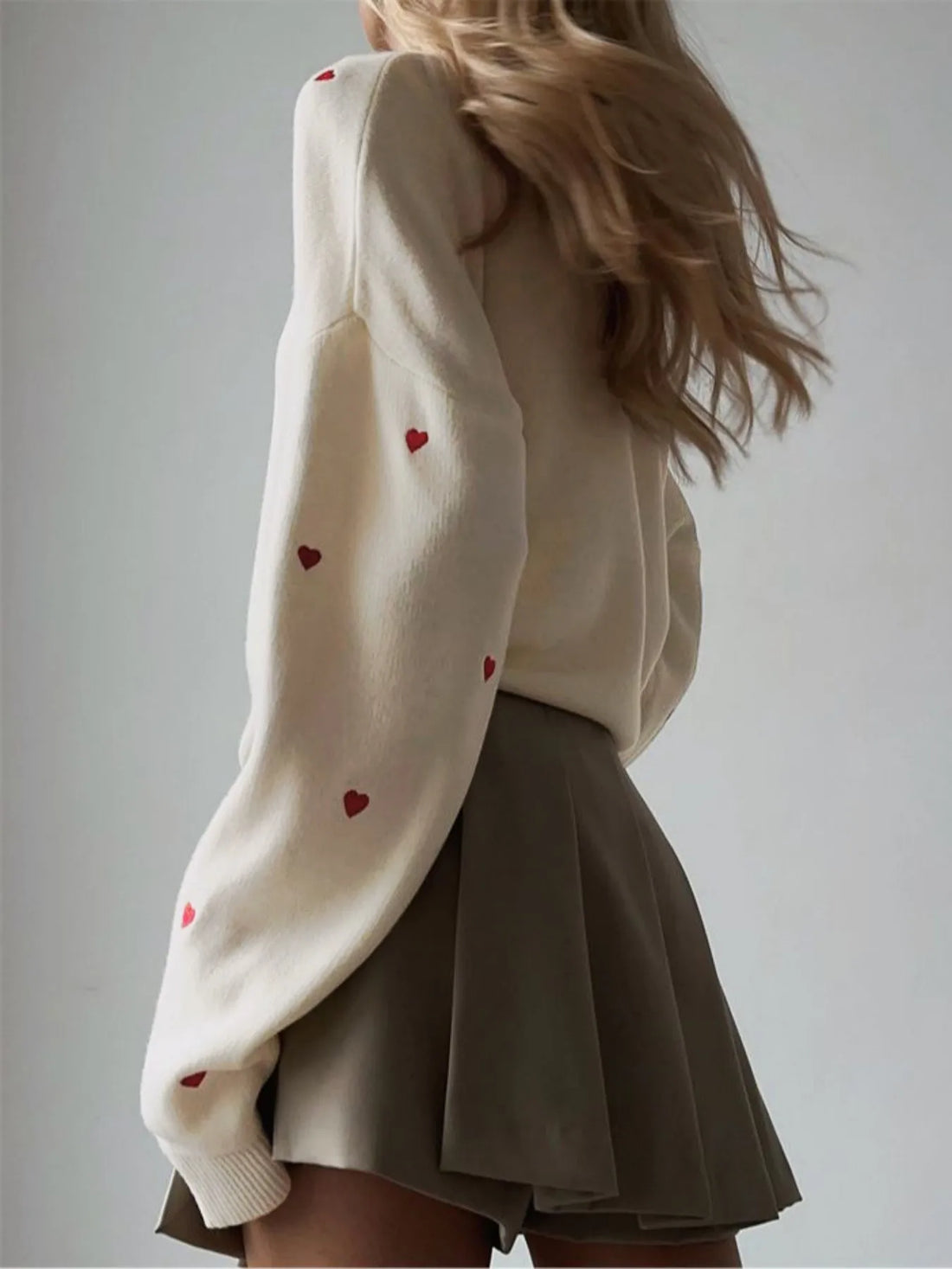 Women's Cream Red Heart Embroidered Oversized Knit Sweater Crew Neck Long Sleeve Casual Pullover Fashion Comfortable Top