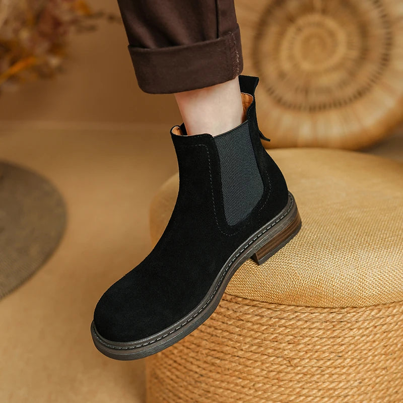 2025 Autumn Winter Classic Chelsea Boots for Woman Black Cow Suede Ankle Boots Simple Comfortable Cowboy Boots Platform Shoes