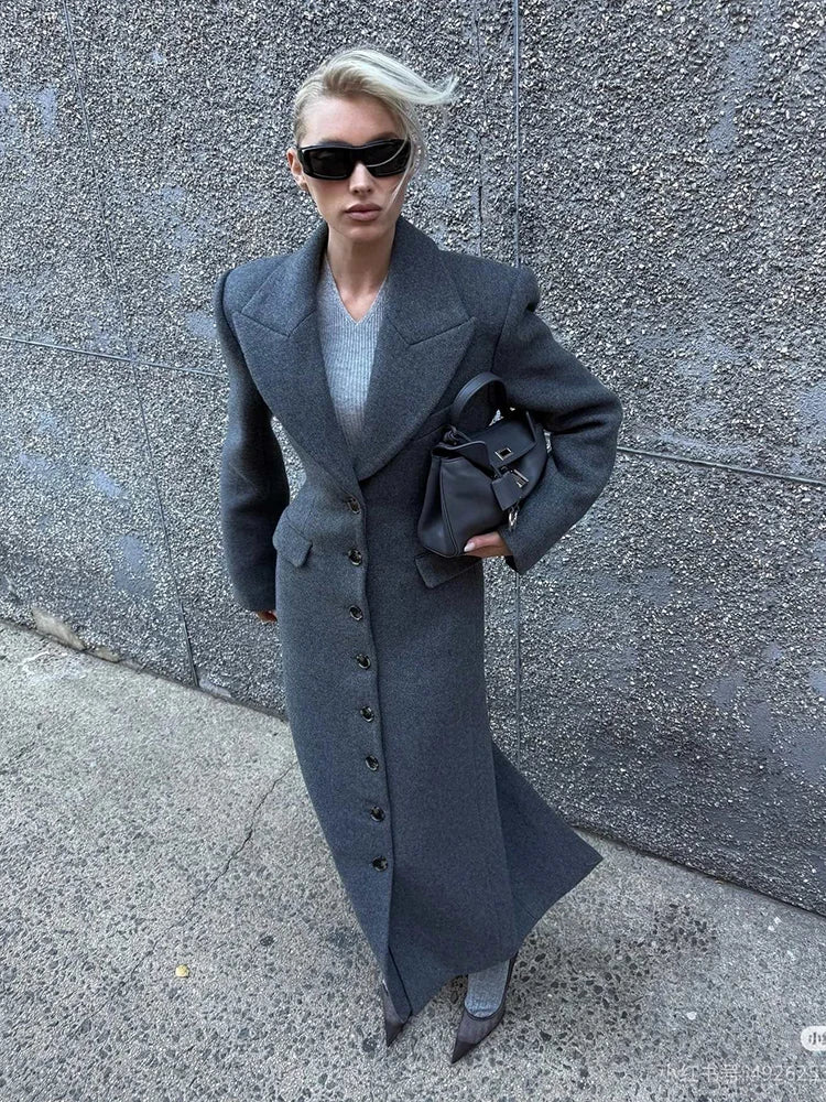 Shoulder-padded Long Wool Coat Elegant and Fashionable Structured Silhouette Women's Wool Blend Coat 2025 Winter New Arrival