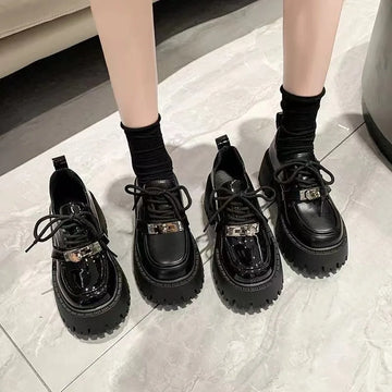 Loafers Women Platform Flats Autumn New Metal Design Elegant Shoes Walking Comfort Lace-up Single Shoes Large Size D456