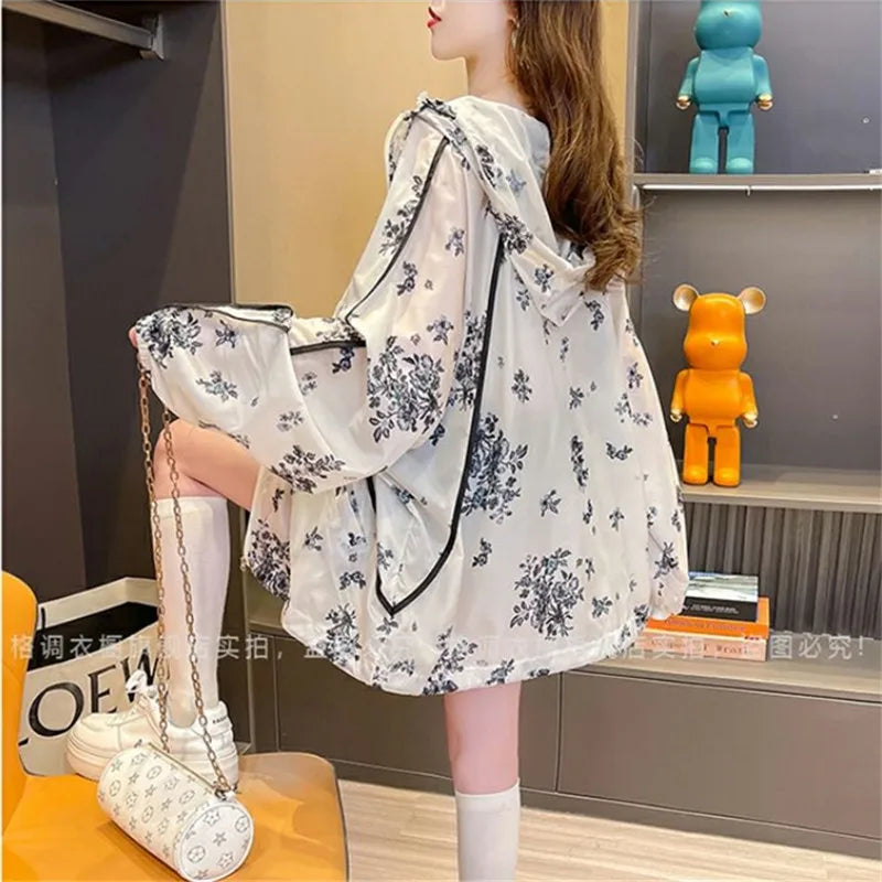 2025 Summer New Fashion Flower Jacket Women Korean Thin Coat Middle Aged Mom Sun Protection Clothing Female Loose Outerwear T975