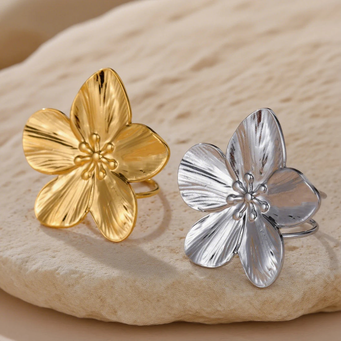 Stainless Steel Large Metal Flower Rings for Women Gold Plated Vintage Open Ring Fashion Elegant Waterproof Finger Jewelry Gifts