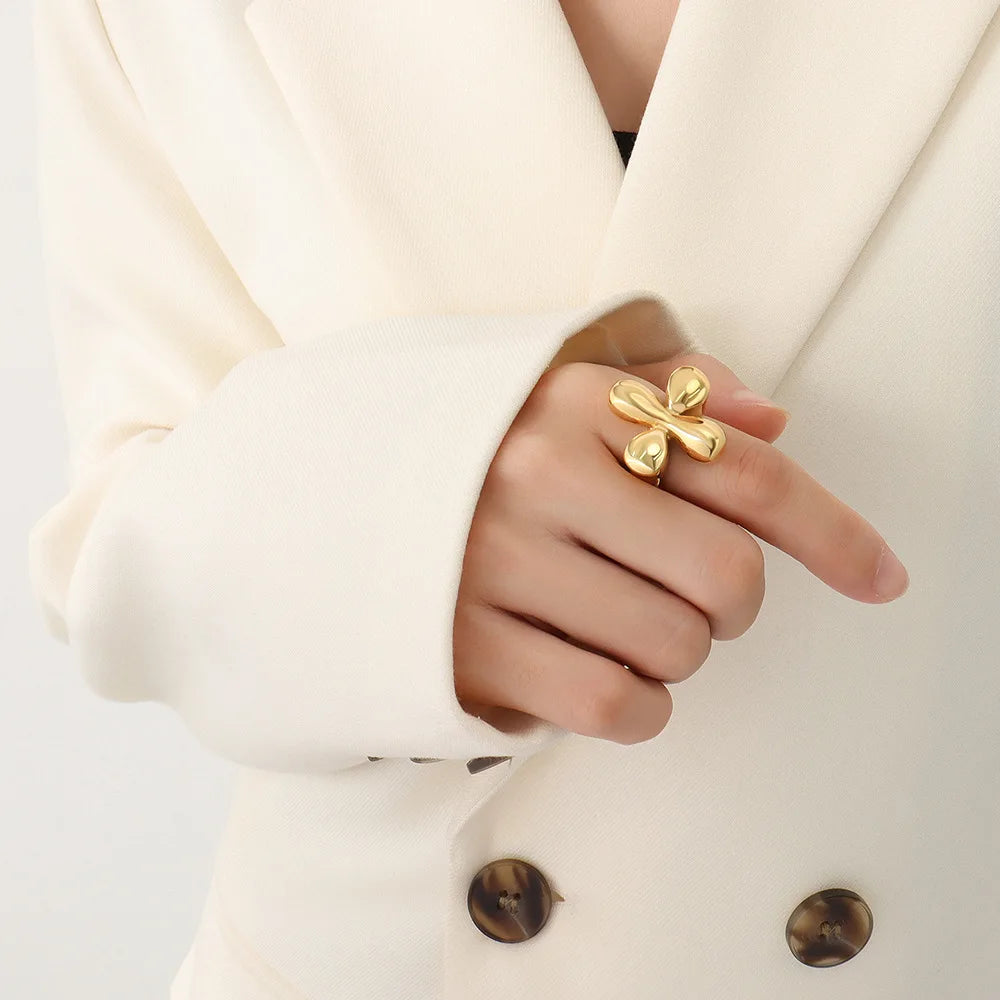 Vintage Flower Rings for Women Stainless Steel Index Ring Exaggerated Style Handwear Romantic Girl Gift Jewelry