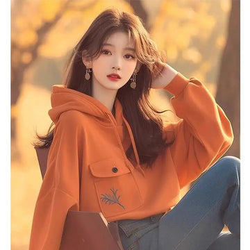 Fashionable Hooded Sweatshirt for Women in Autumn and Winter, Loose and Versatile Coat Pocket Solid Color Pullover Top