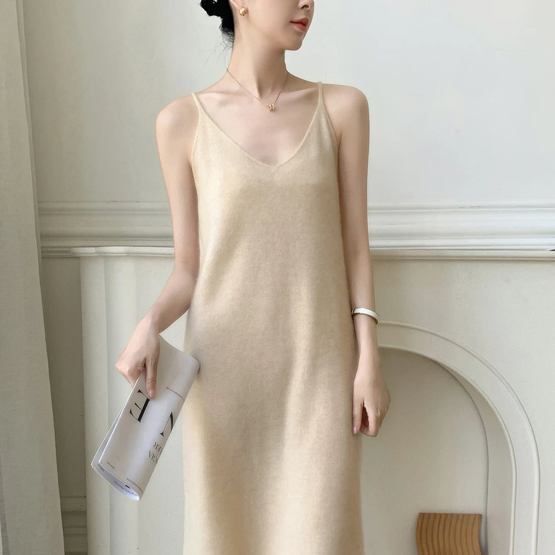 2025 New 100% Cashmere Women's High end 12 Needle V-neck Strap Skirt Classic Style Versatile Women's Skirt