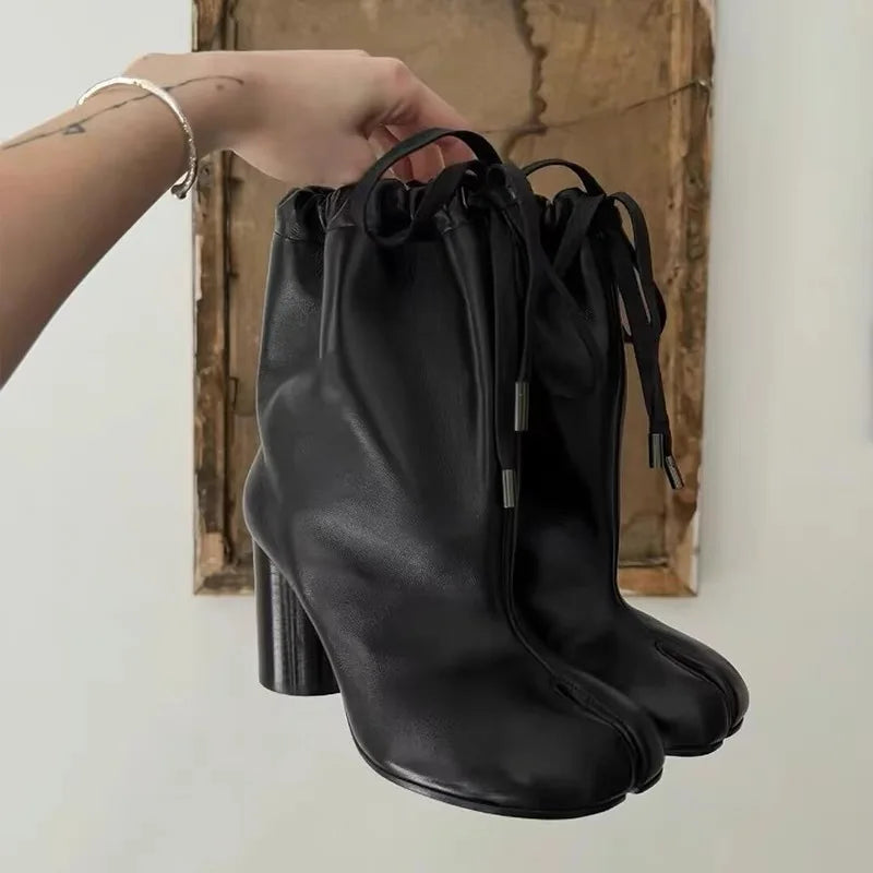 Luxury Designer Split Toe Shoes Woman Autumn Winter Tabi Balloon Ankle Boots for Women Brand Lace-up Chunky Heels Booties