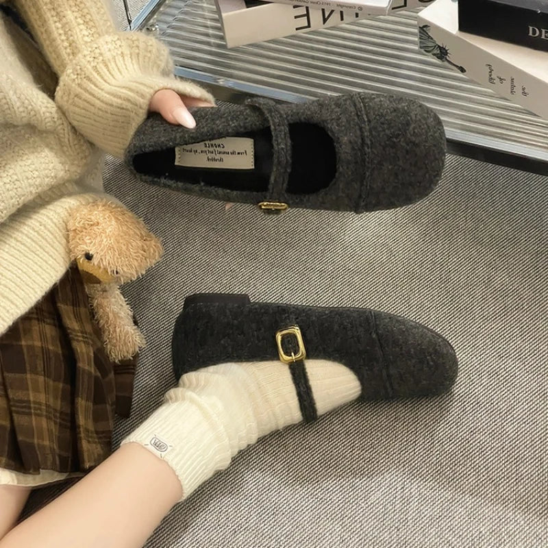 Fur Lining Women Flats Shoes Comfort Round Toe Soft Sole Shoes Outdoor Warm Short Plush Mary Jane Shoes For Autumn Winter