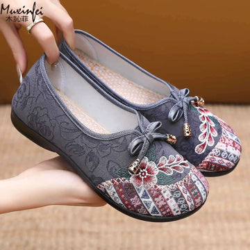 Women's Shoes Versatile Spring New Embroidered Cloth Shoes Soft Flat Bottom Comfortable Warm Comfortable Casual Women's Shoes